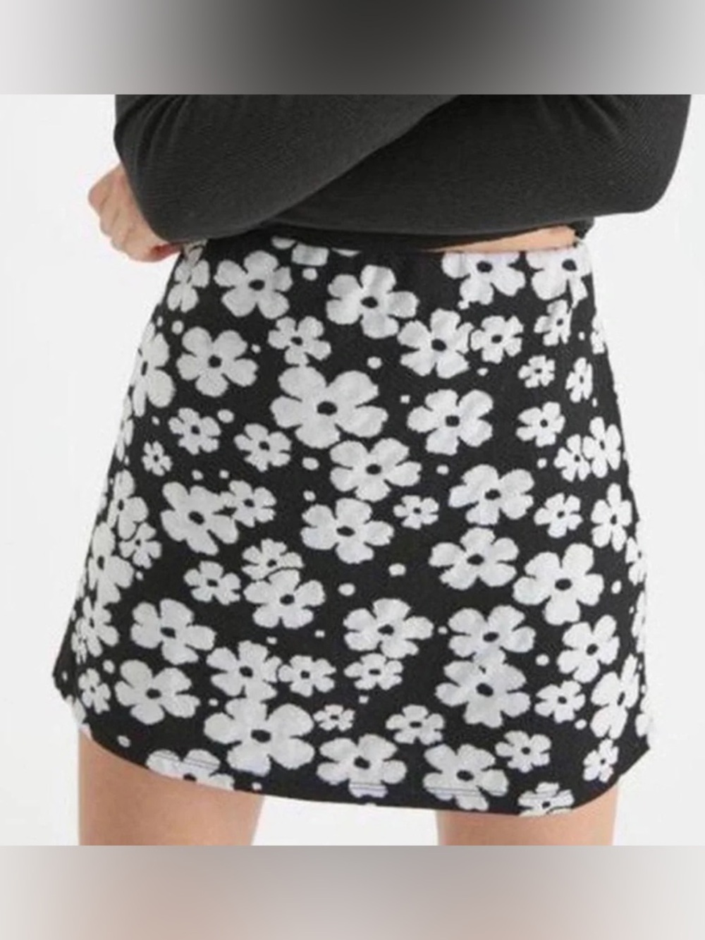 Urban Outfitters Black & White Floral Mini Skirt